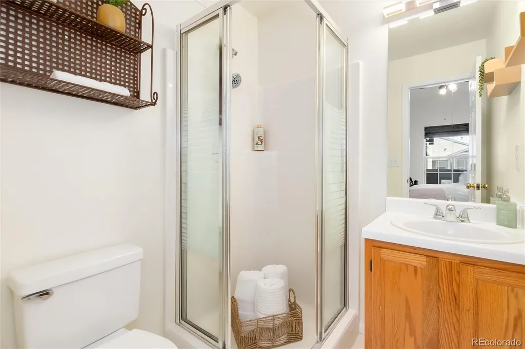 5712 W Asbury Place Denver CO 80227