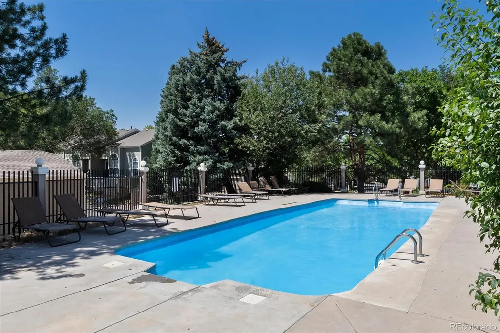 5712 W Asbury Place Denver CO 80227