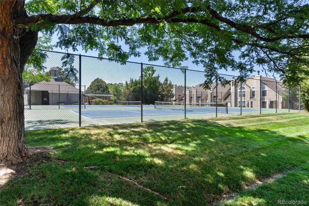 5712 W Asbury Place Denver CO 80227