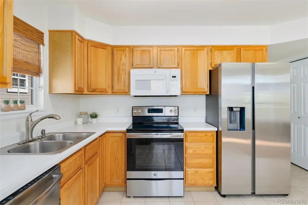 5712 W Asbury Place Denver CO 80227