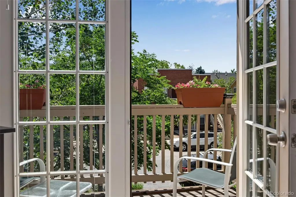 2933 Lawrence Street Denver CO 80205