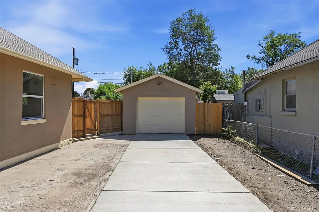 3936 N Steele Street Denver CO 80205