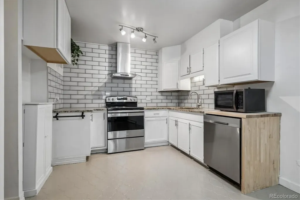 705 S Alton Way Denver CO 80247