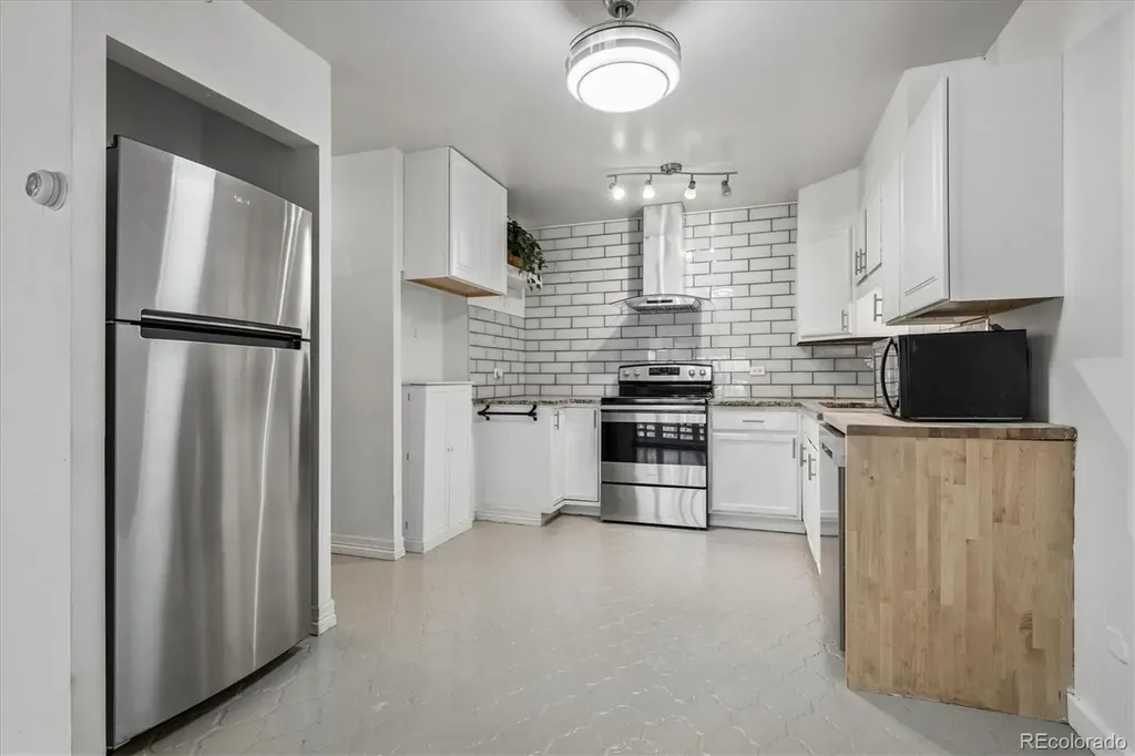 705 S Alton Way Denver CO 80247