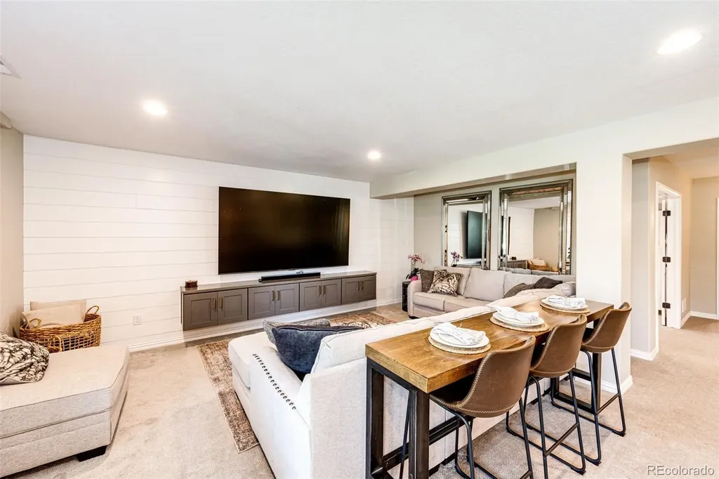 907 Greenridge Lane Castle Pines CO 80108