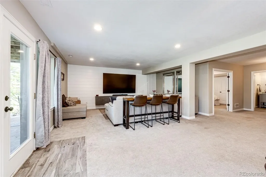 907 Greenridge Lane Castle Pines CO 80108