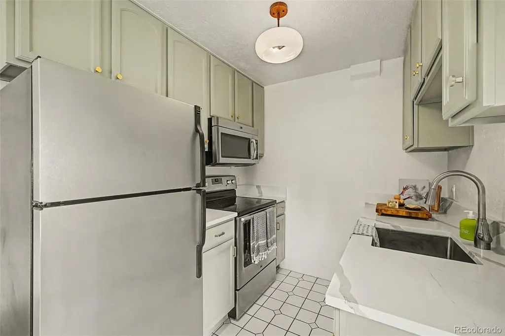 1190 Clermont Street Denver CO 80220