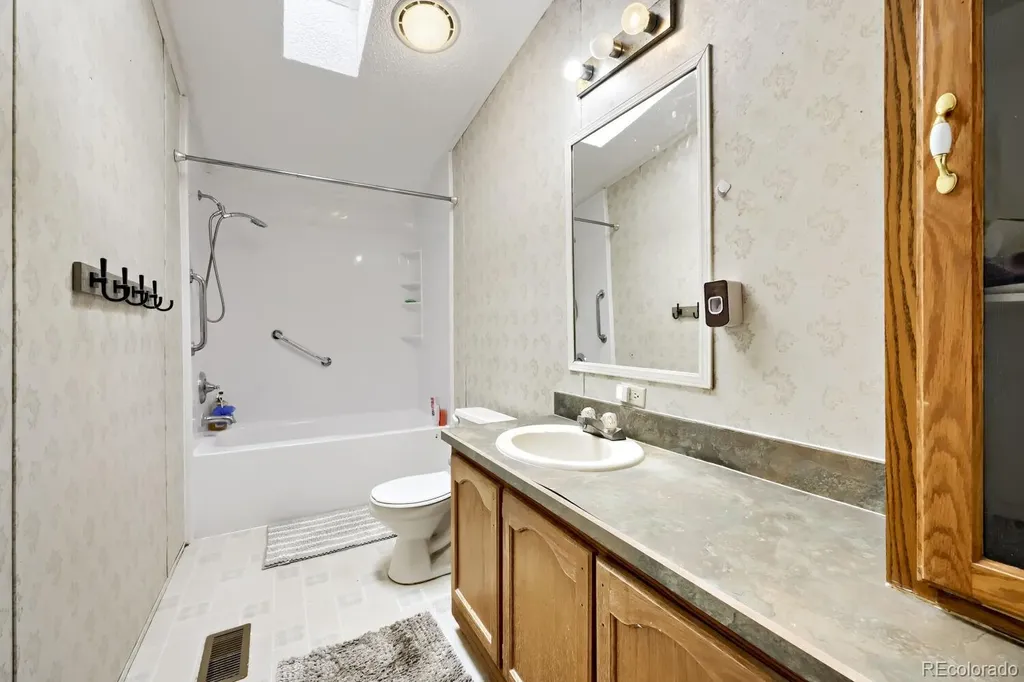 1460 W 78th Circle Denver CO 80221