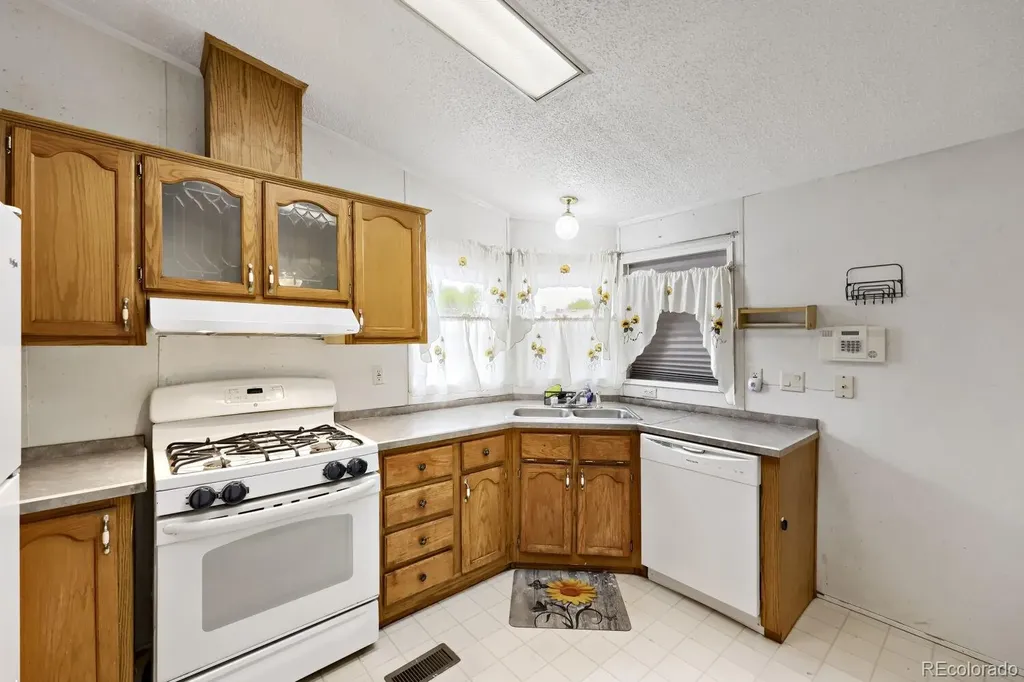 1460 W 78th Circle Denver CO 80221