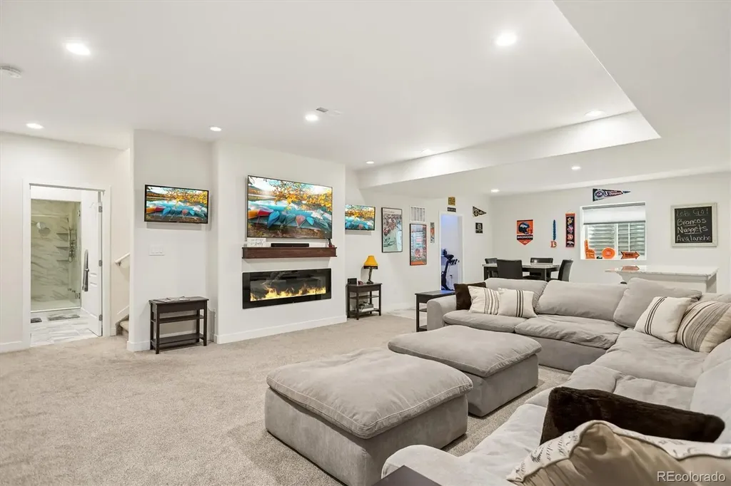 27790 E Links Place Aurora CO 80016