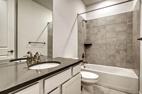 24555 E Kettle Court Aurora CO 80016