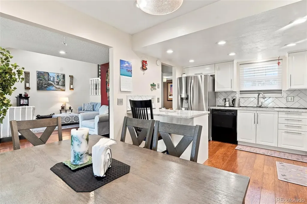 2528 S Vaughn Way Aurora CO 80014