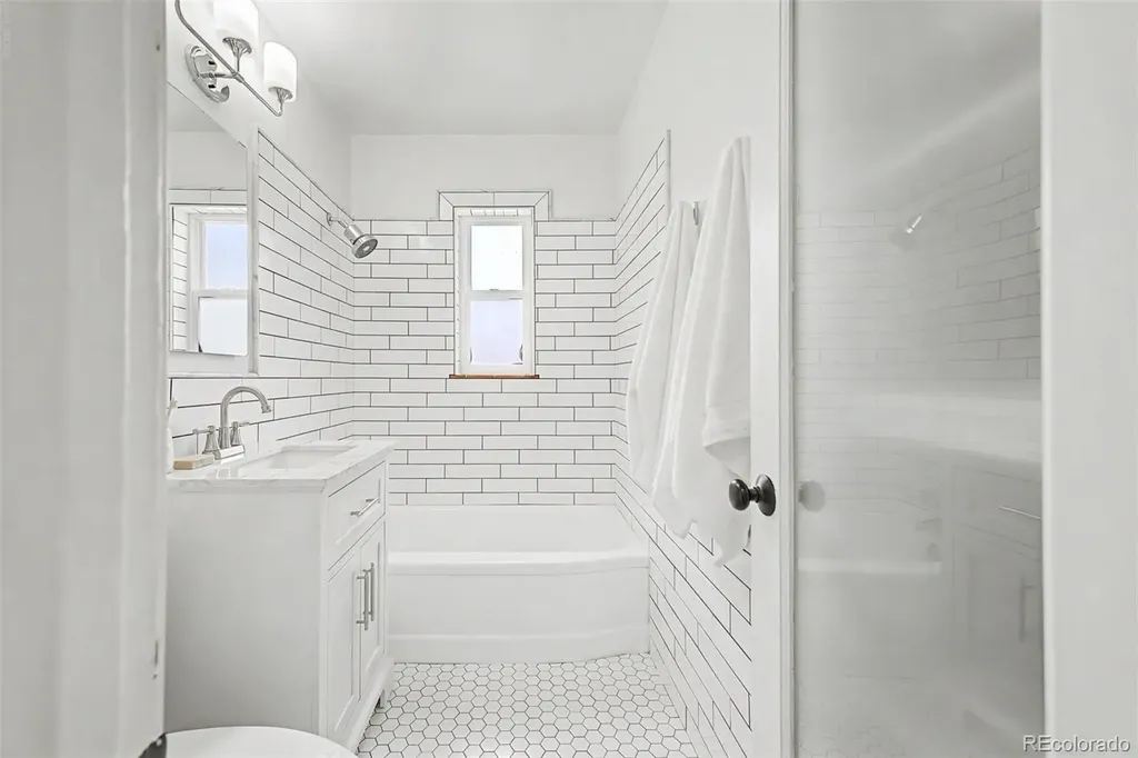 3025 Richard Allen Court Denver CO 80205