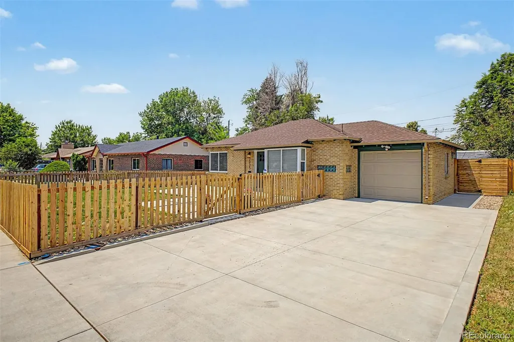 3025 Richard Allen Court Denver CO 80205