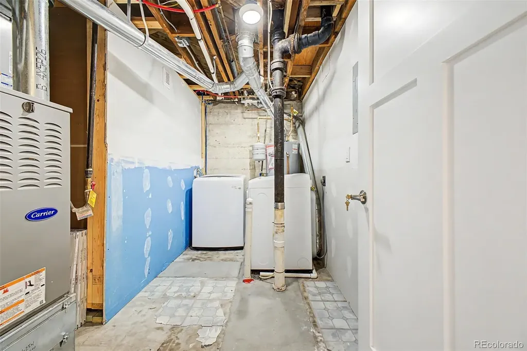 3025 Richard Allen Court Denver CO 80205
