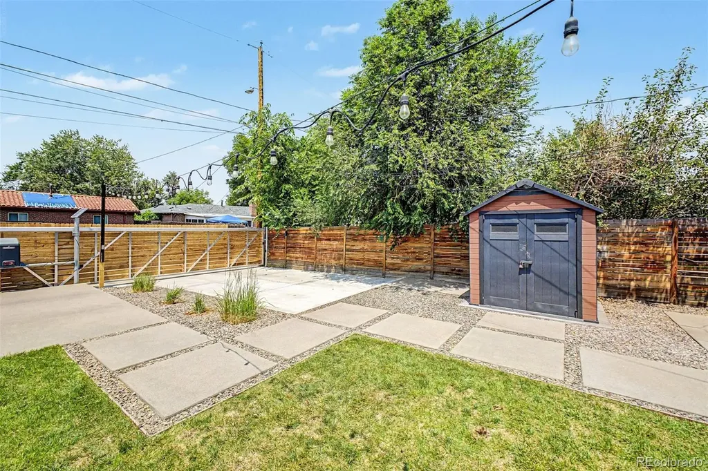 3025 Richard Allen Court Denver CO 80205