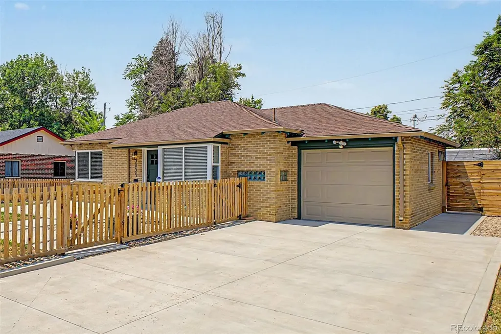 3025 Richard Allen Court Denver CO 80205