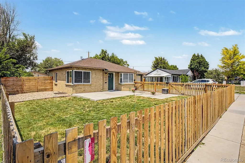 3025 Richard Allen Court Denver CO 80205