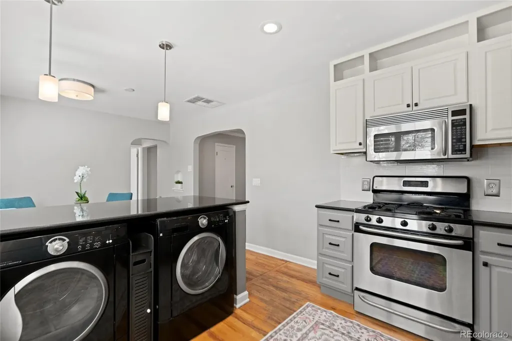 762 Dexter Street Denver CO 80220