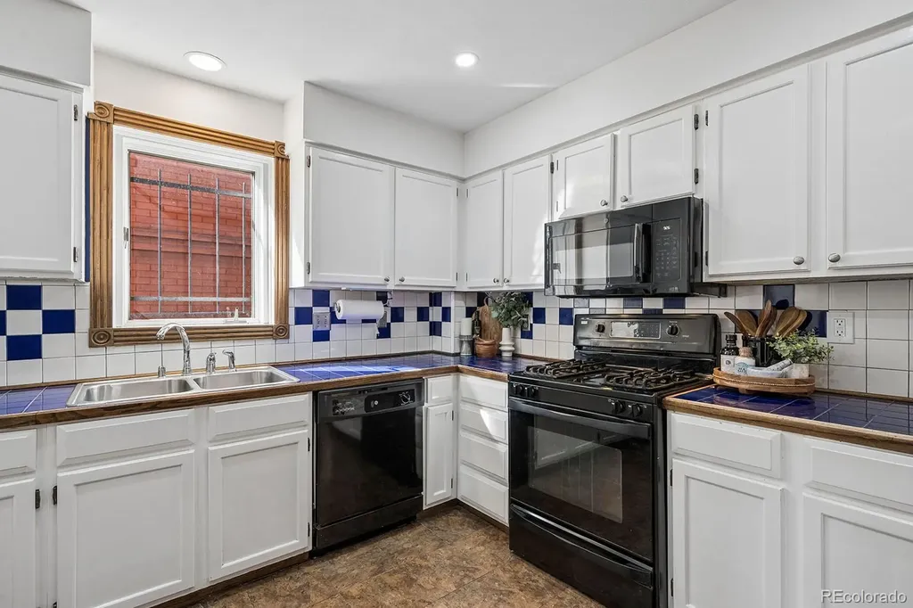 2144 N Franklin Street Denver CO 80205