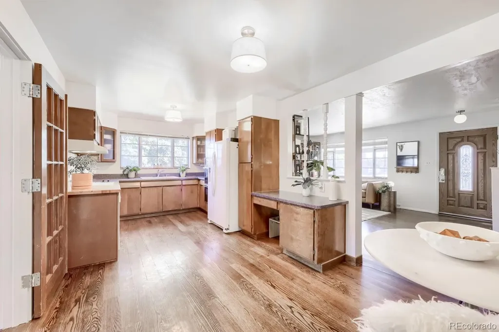 7678 Elmwood Lane Denver CO 80221