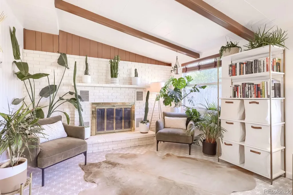 7678 Elmwood Lane Denver CO 80221
