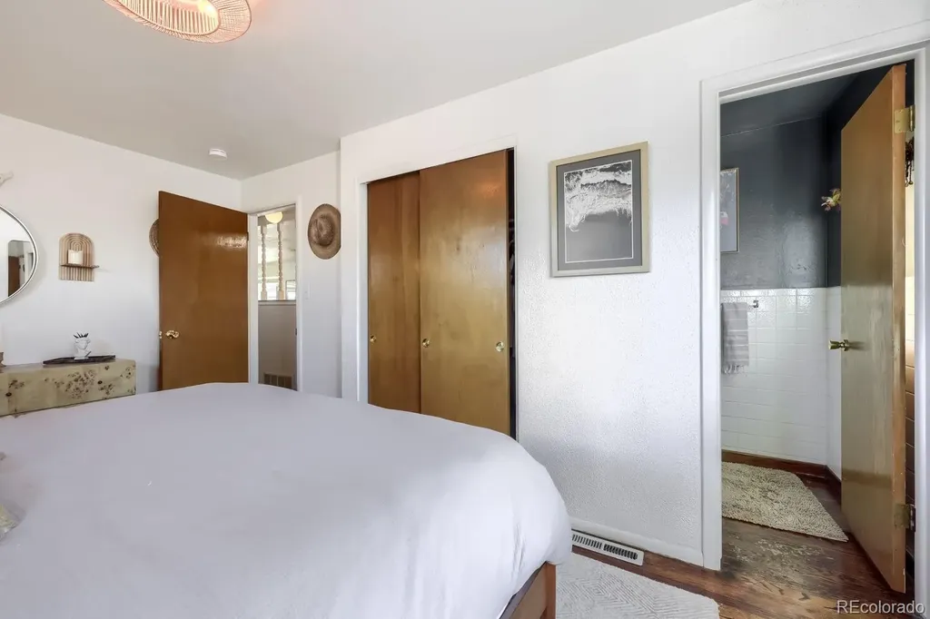 7678 Elmwood Lane Denver CO 80221