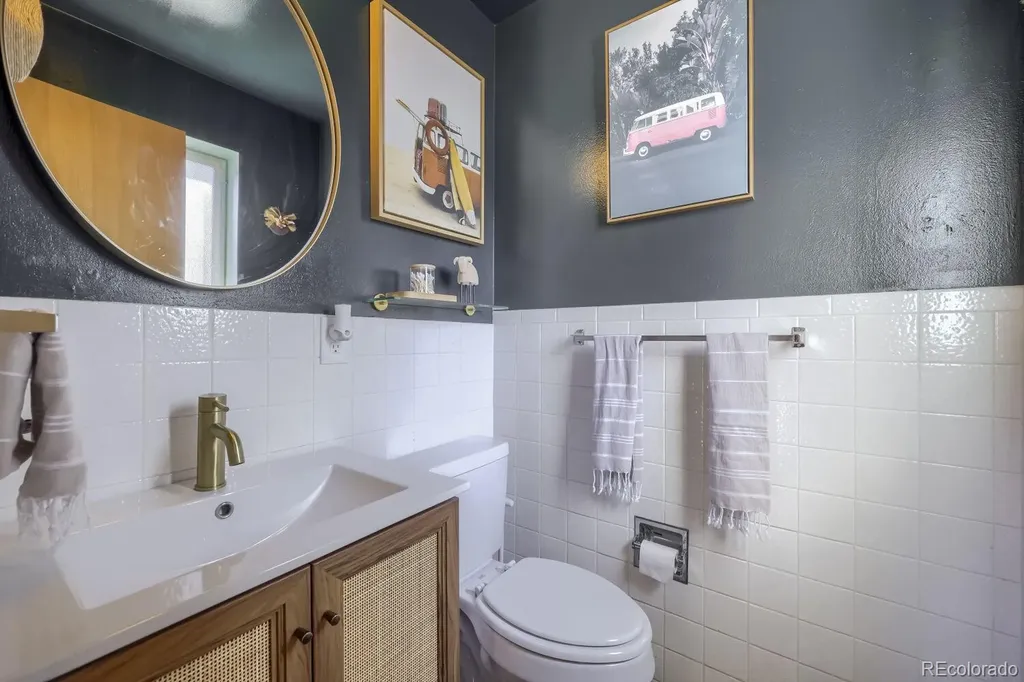 7678 Elmwood Lane Denver CO 80221