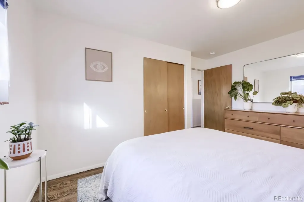 7678 Elmwood Lane Denver CO 80221