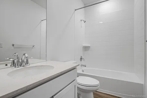 7643 S Mobile Way Centennial CO 80016