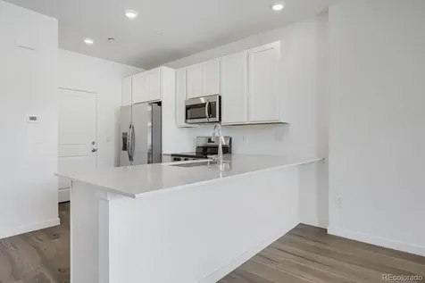 7643 S Mobile Way Centennial CO 80016