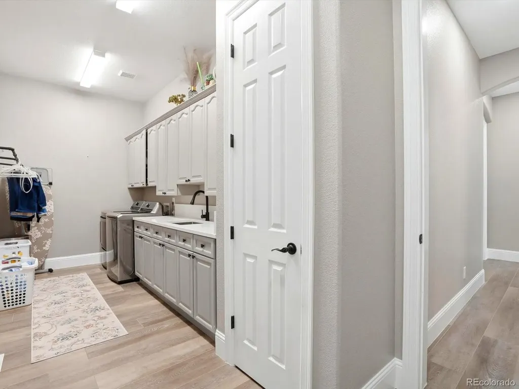 6536 S Riviera Way Aurora CO 80016
