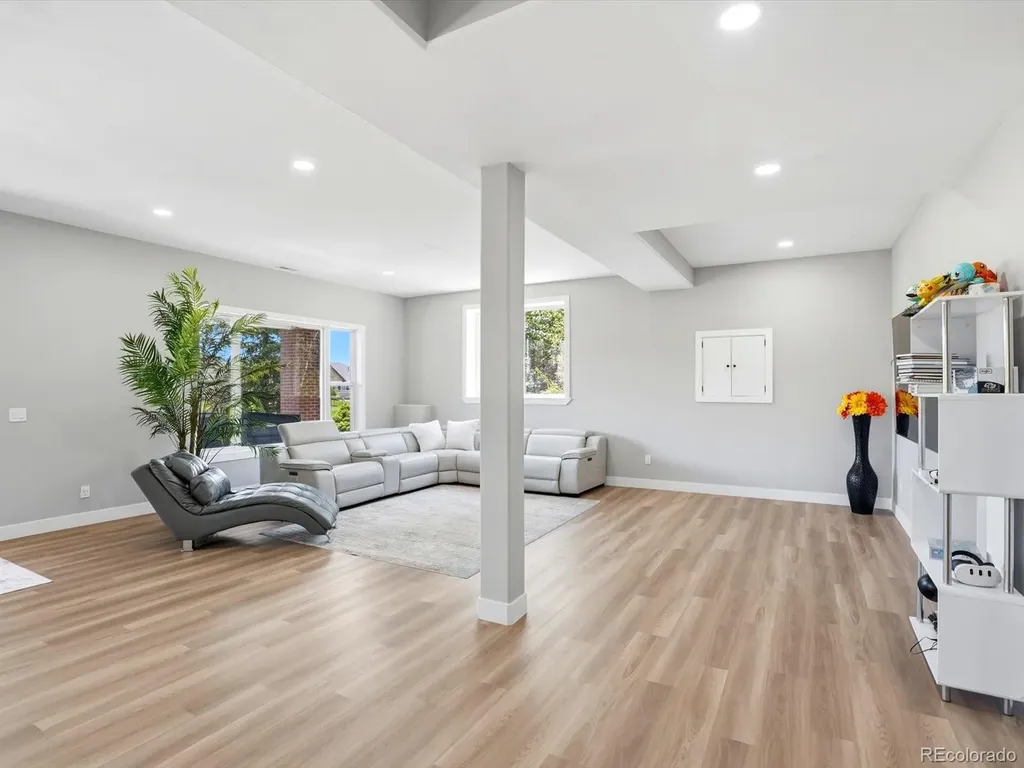 6536 S Riviera Way Aurora CO 80016