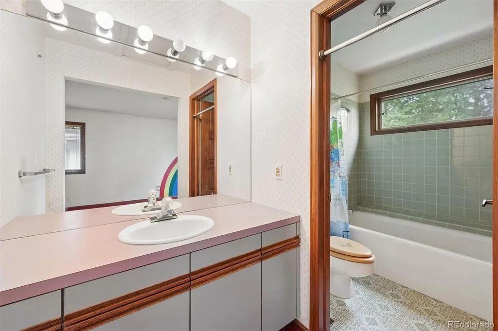 30 S Dexter Street Denver CO 80246