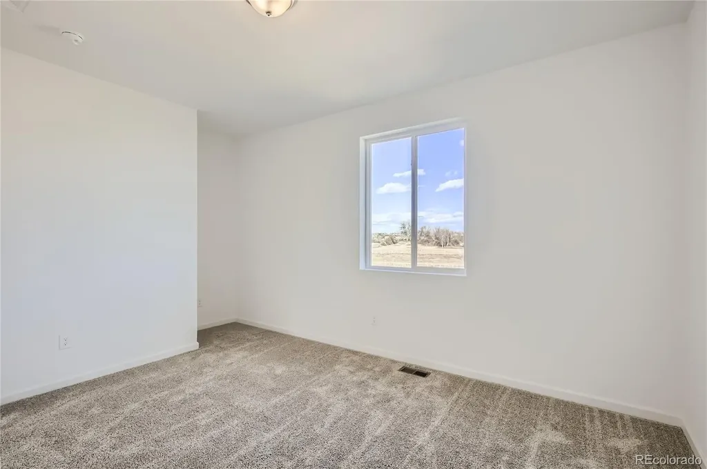54955 E 28th Place Strasburg CO 80136