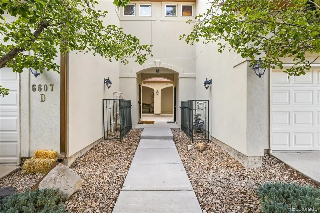 6607 S Forest Way Centennial CO 80121