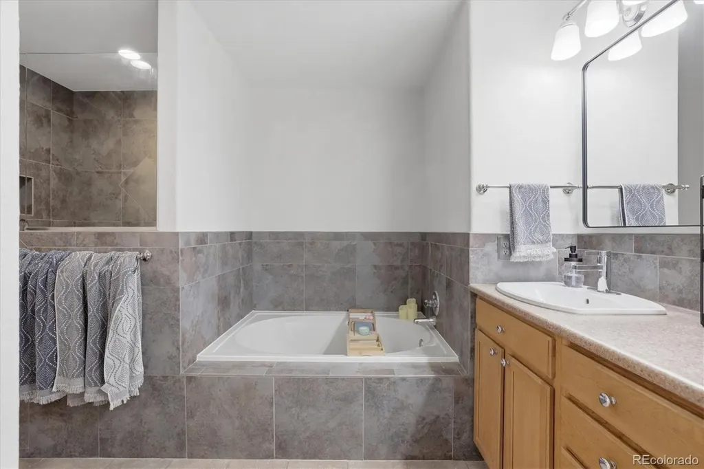 6607 S Forest Way Centennial CO 80121