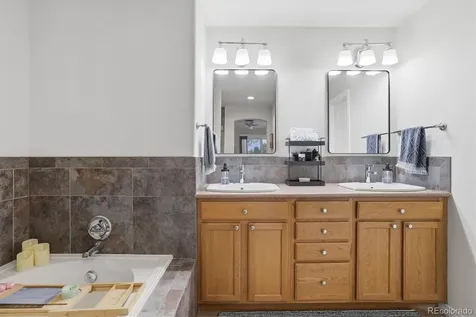6607 S Forest Way Centennial CO 80121