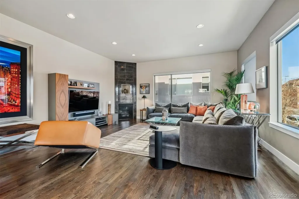 2913 Umatilla Street Denver CO 80211
