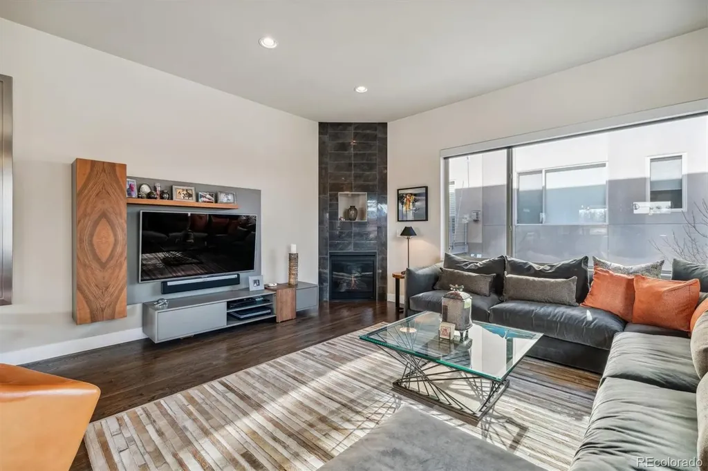 2913 Umatilla Street Denver CO 80211