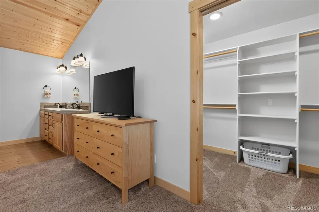 2178 GCR 88/val Moritz Drive Granby CO 80446