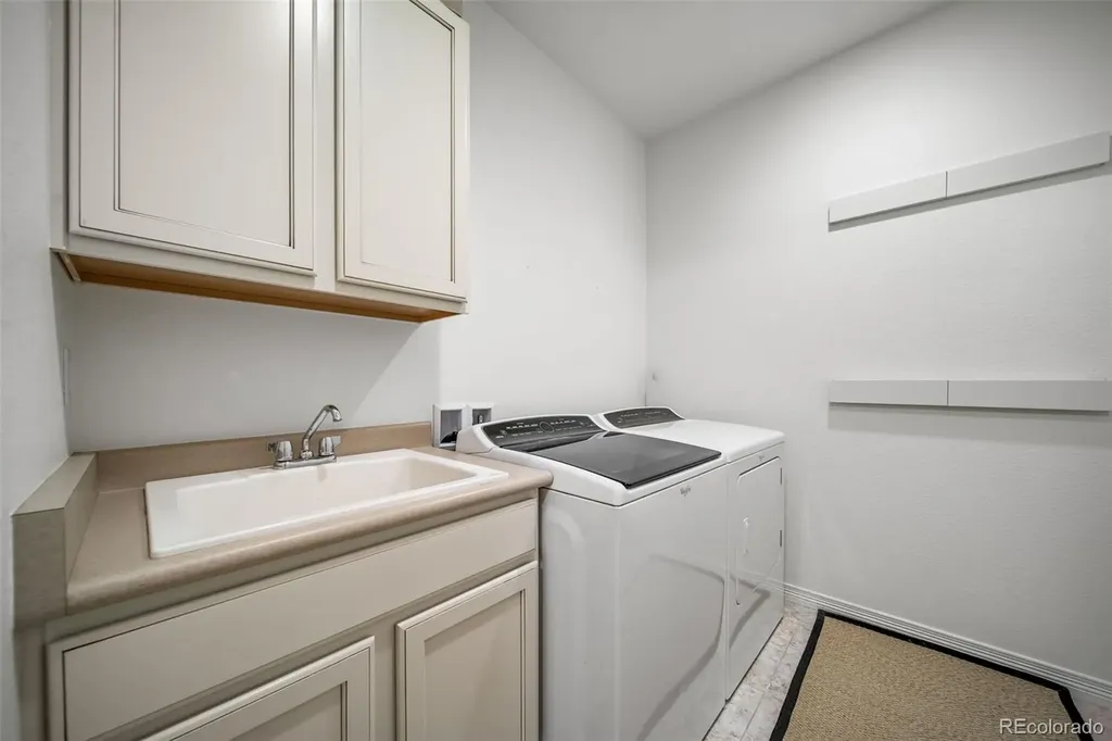 9537 Iron Mountain Way Arvada CO 80007