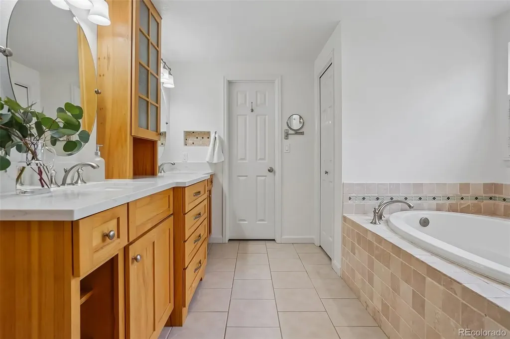5436 S Everett Way Littleton CO 80123