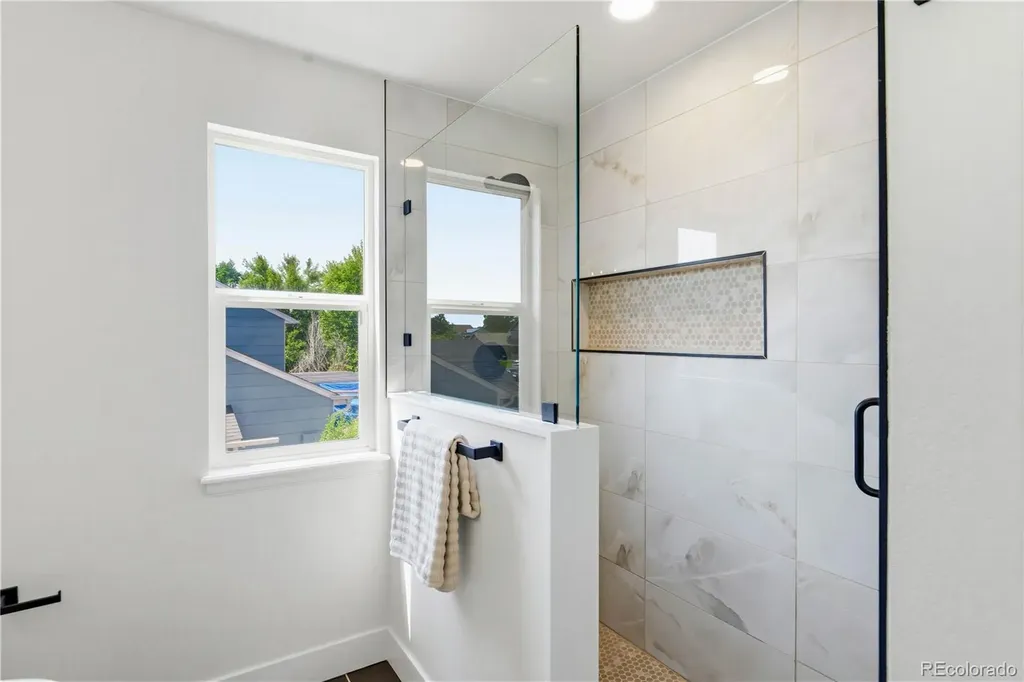 5283 Elkhart Street Denver CO 80239