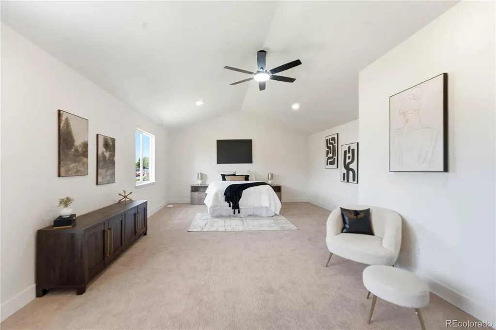 5283 Elkhart Street Denver CO 80239
