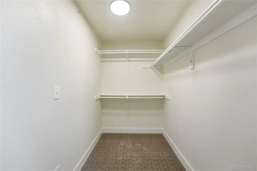 5283 Elkhart Street Denver CO 80239