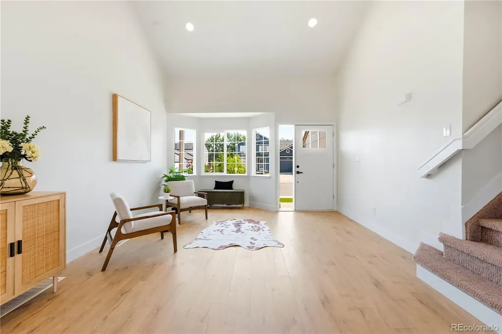 5283 Elkhart Street Denver CO 80239