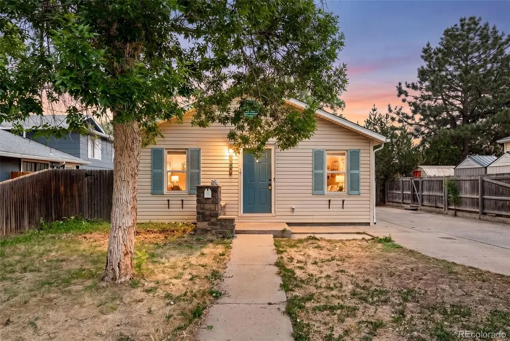 206 N 10th Avenue Brighton CO 80601