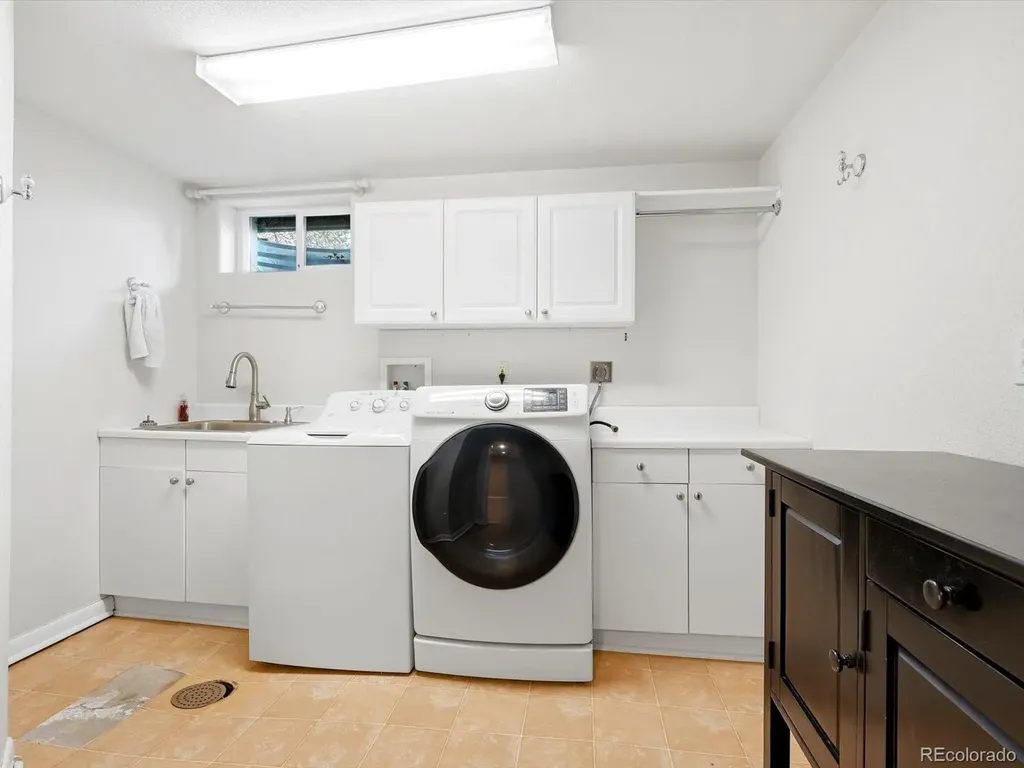 4253 E Weaver Place Centennial CO 80121
