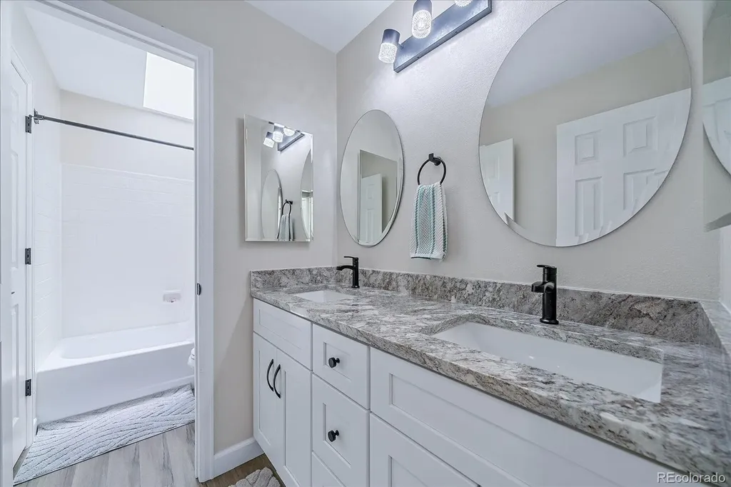 5613 S Jericho Way Aurora CO 80015